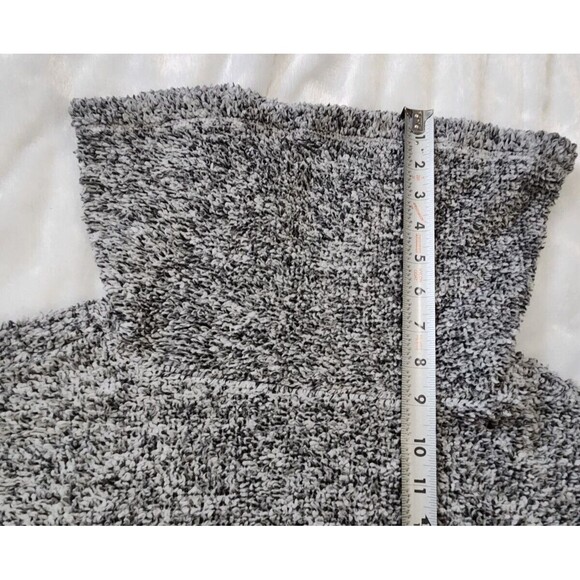Faux Fur Cowl Neck Long Sleeve Sweater Gray Soft Cozy Women's Medium - Picture 8 of 12